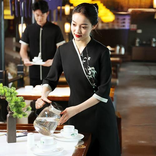 優雅蛻變·步履生香——高端中式餐廳女服務員夏裝工作服解析